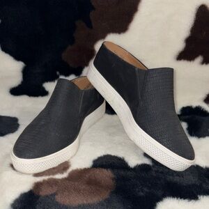 Susina Black Slip-On Platform Sneakers with White Soles